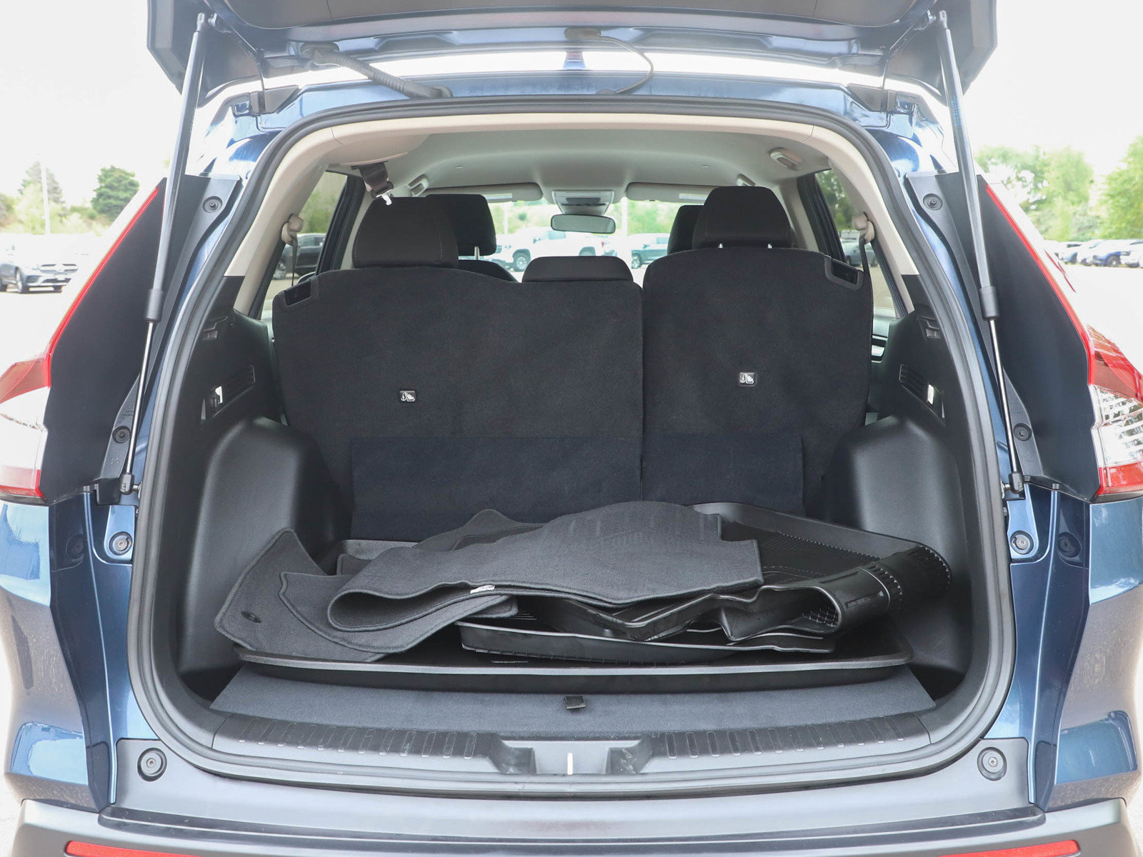 Used 2025 Honda CR-V LX image 15