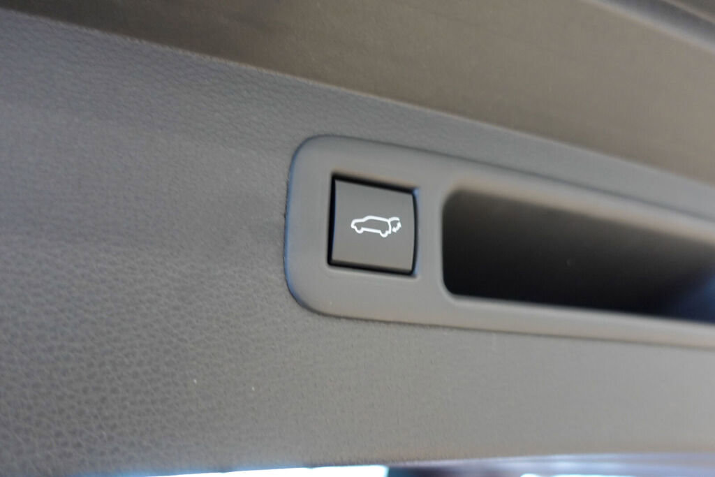 New 2026 Toyota Highlander Platinum image 30