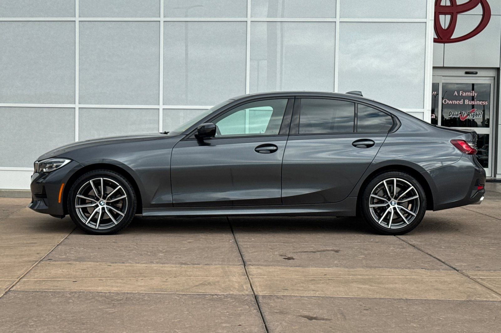 Used 2022 BMW 330i xDrive Sedan w/ Convenience Package image 7