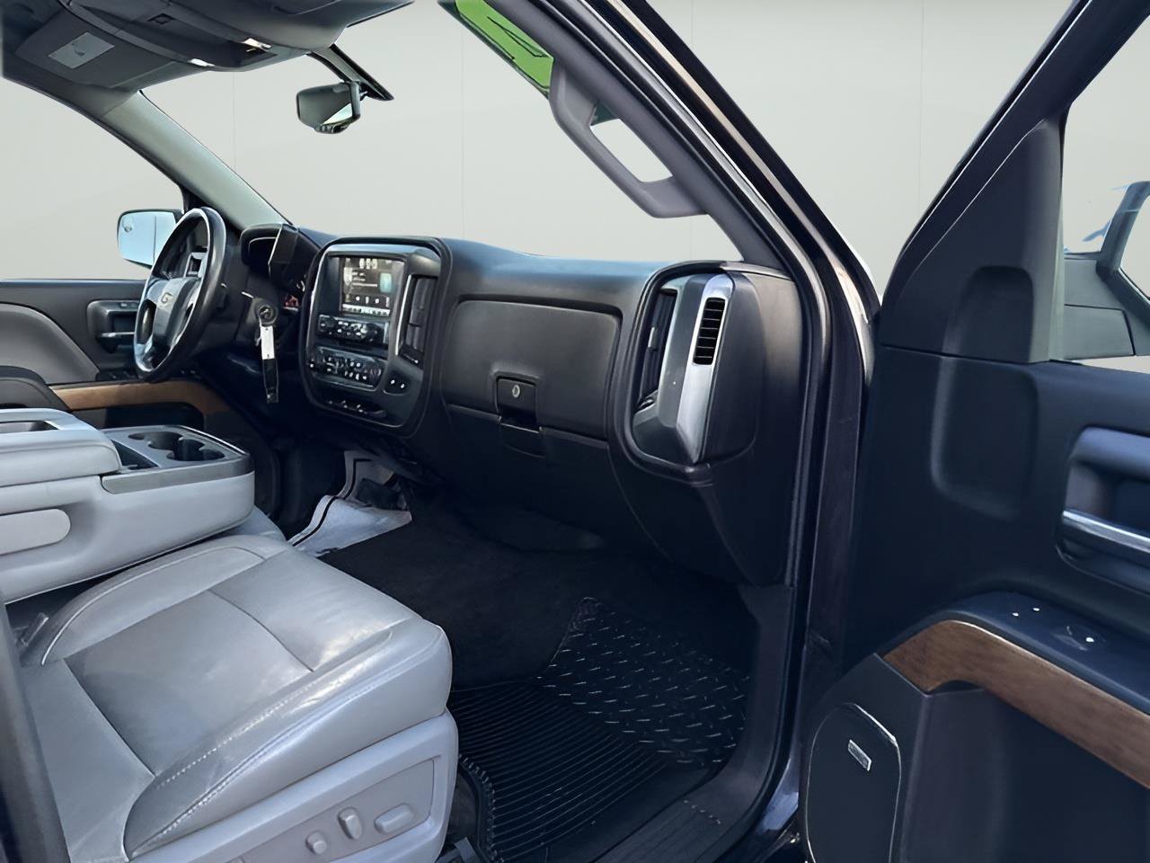 Used 2014 Chevrolet Silverado 1500 LTZ AWD/4WD image 26