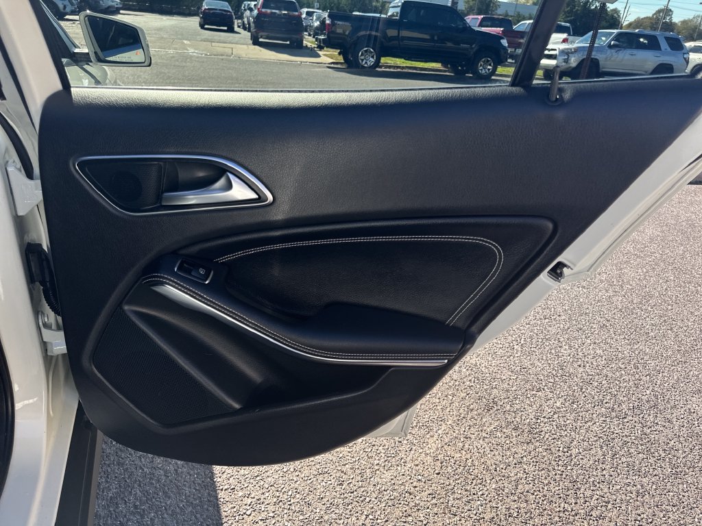 Used 2016 Mercedes-Benz GLA 250 4MATIC image 22