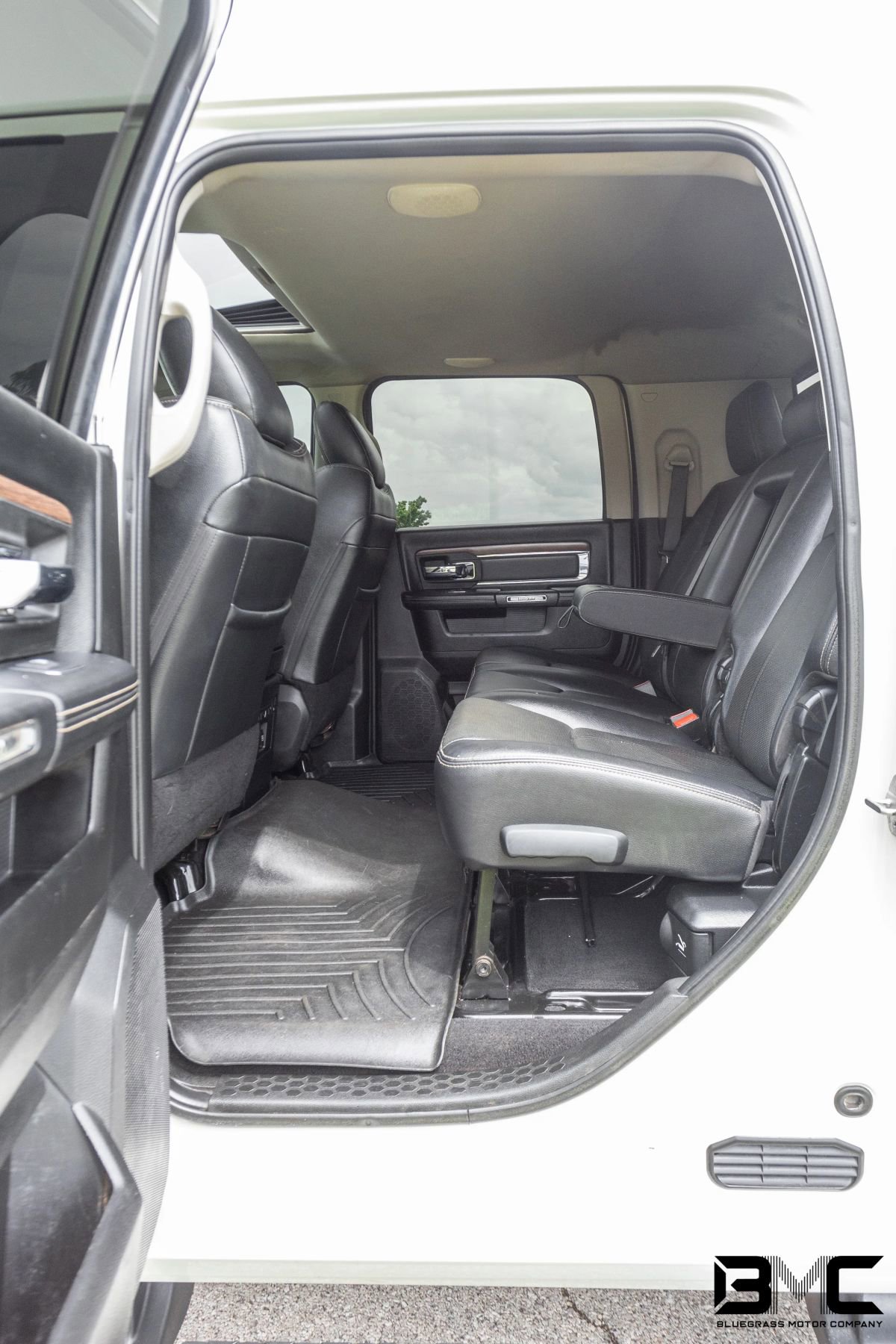 Used 2018 RAM 3500 Laramie image 17