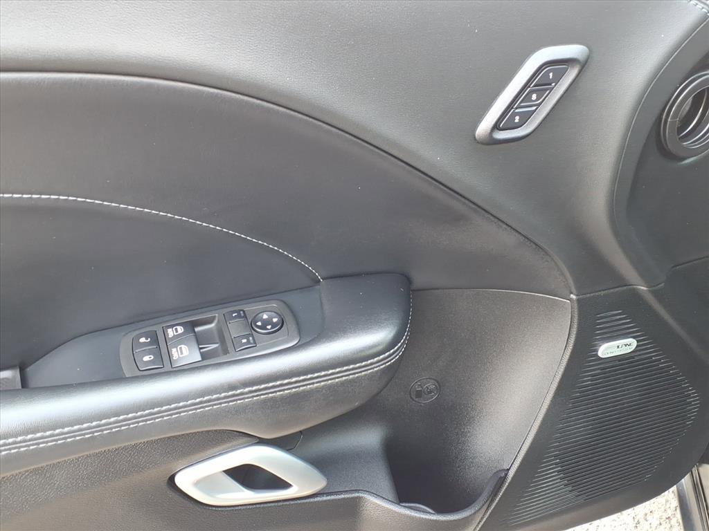 Used 2022 Dodge Challenger R/T w/ Plus Package image 10