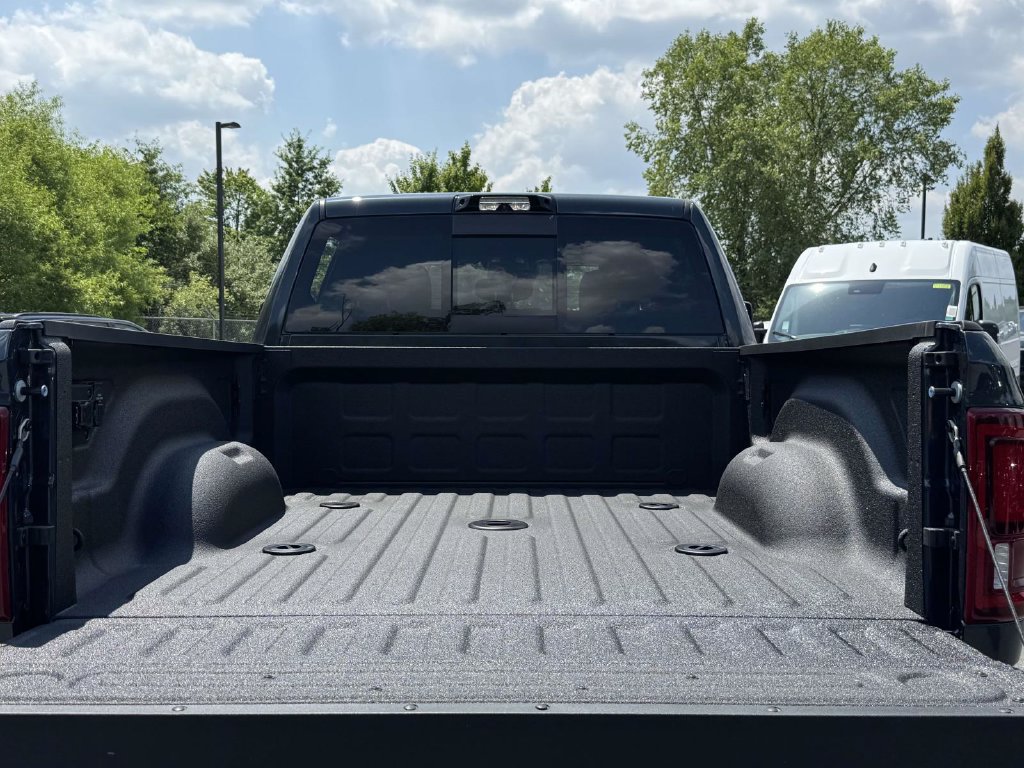 New 2026 RAM 2500 Big Horn AWD/4WD image 29