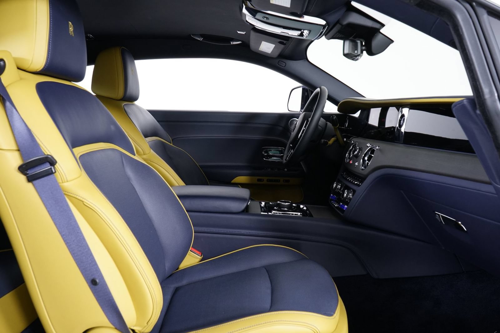 Used 2025 Rolls-Royce Spectre w/ Leather Finishing Pack AWD/4WD image 32