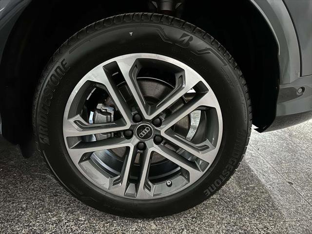 Used 2025 Audi Q5 Premium w/ 19" Wheel Package AWD/4WD image 7