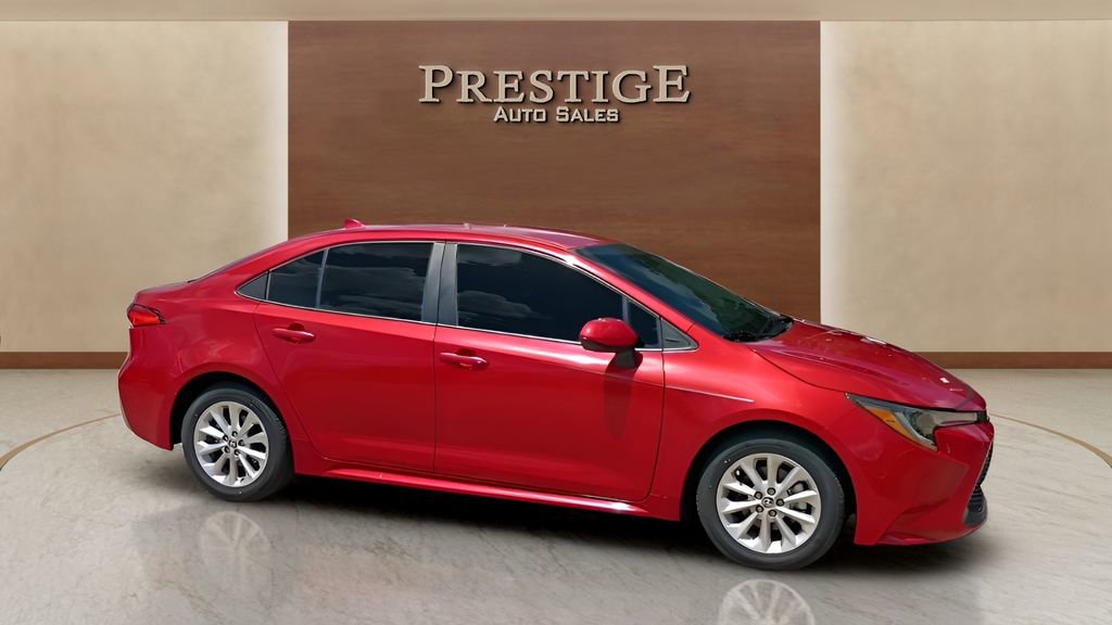 Used 2021 Toyota Corolla LE w/ LE Convenience Package FWD image 10