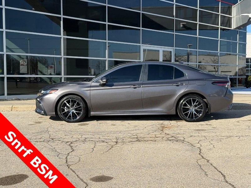 Used 2023 Toyota Camry SE w/ Convenience Package image 6