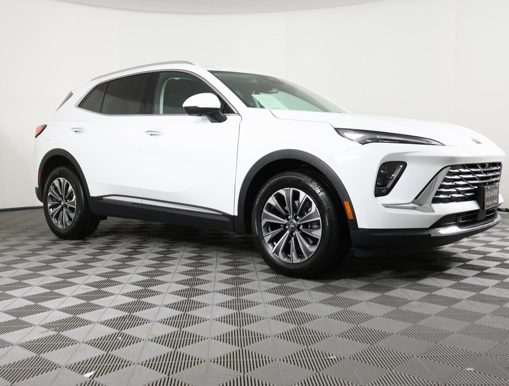 Used 2025 Buick Envision Preferred image 3
