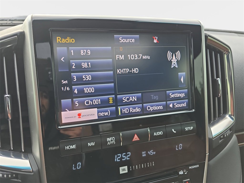 Used 2021 Toyota Land Cruiser image 21