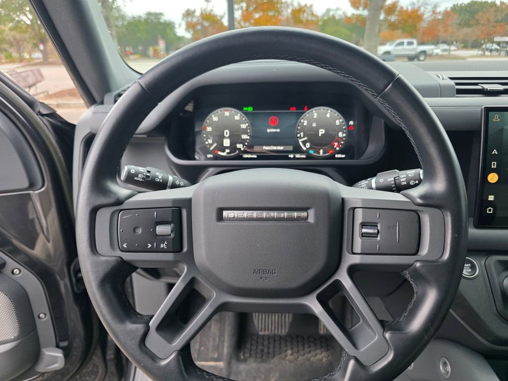 Used 2023 Land Rover Defender 130 X-Dynamic SE image 23