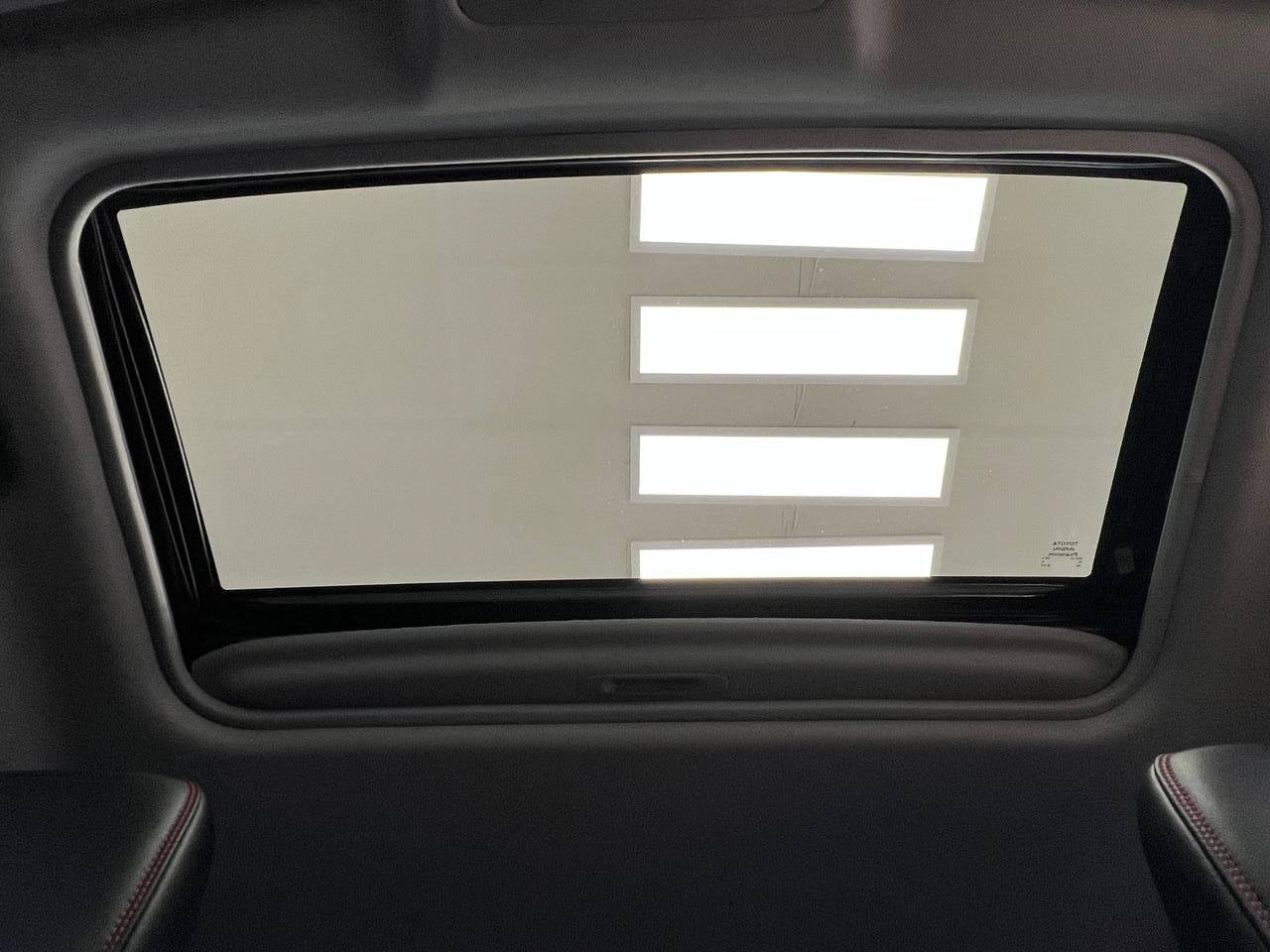 Used 2015 Toyota Camry XSE w/ Moonroof Package FWD image 25