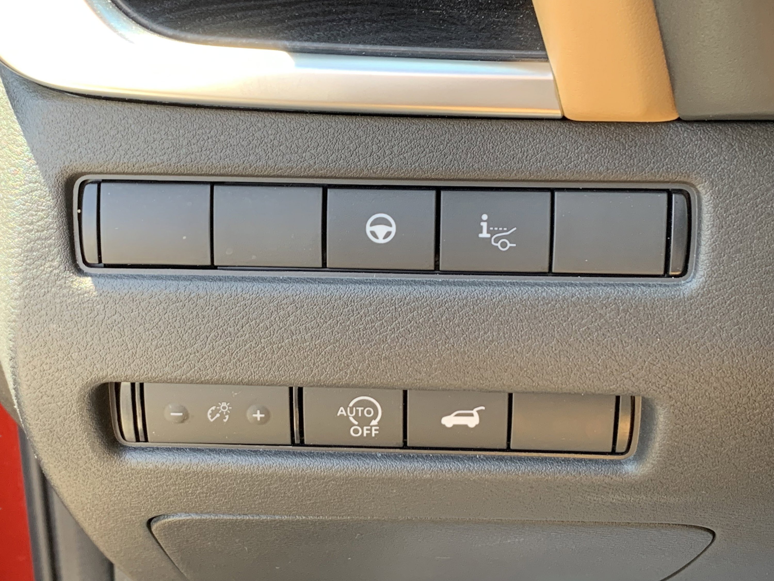 Used 2023 Nissan Rogue Platinum image 39