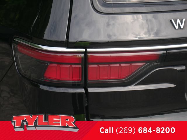 Certified 2023 Jeep Wagoneer 4WD image 12