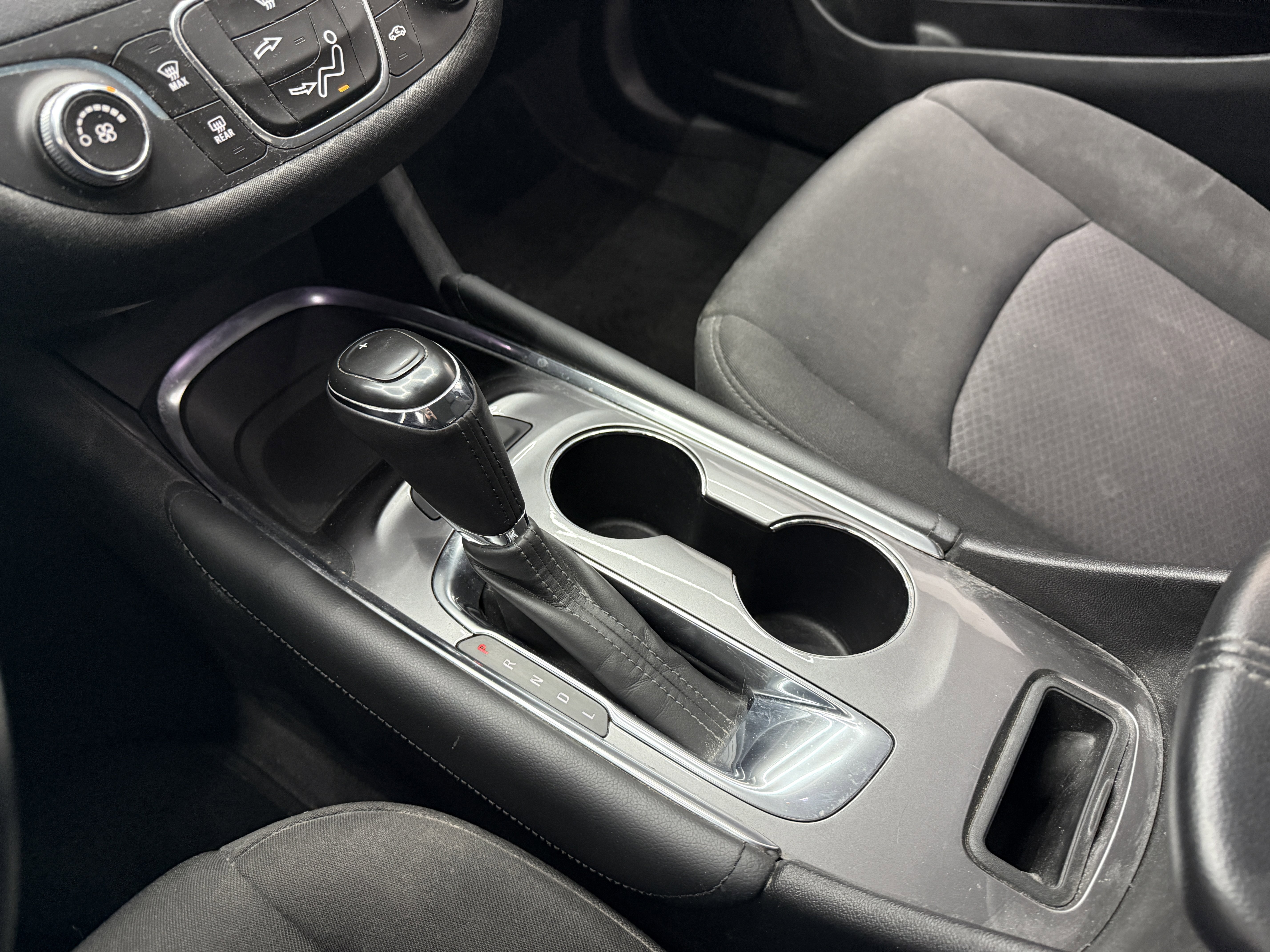 Used 2018 Chevrolet Malibu LT image 20