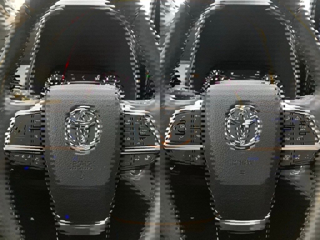 Certified 2022 Toyota Highlander Platinum image 21