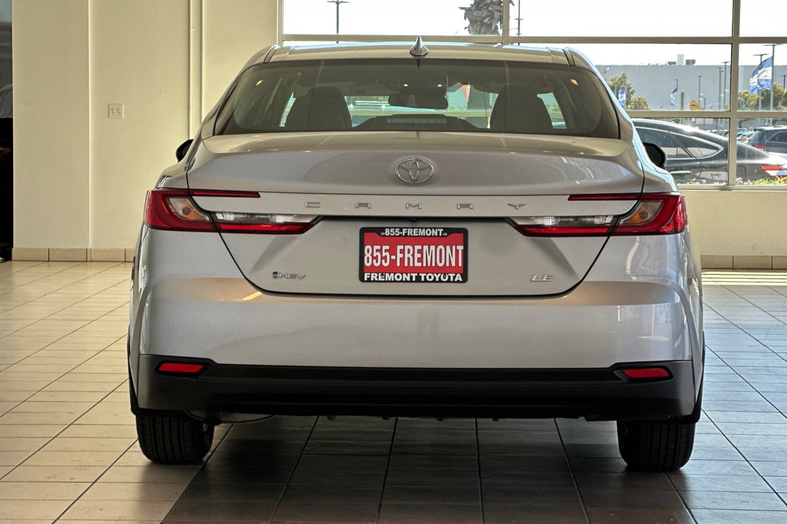 Used 2025 Toyota Camry LE FWD image 5