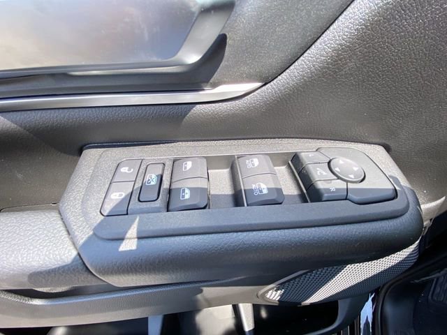 New 2025 RAM 1500 4x4 Crew Cab image 13