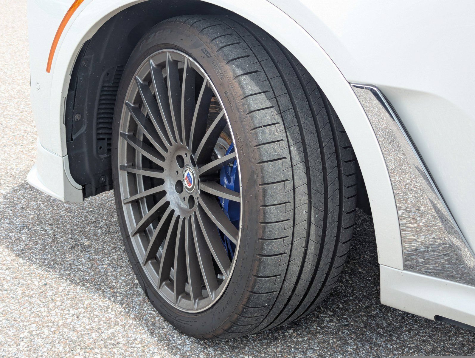 Used 2024 BMW ALPINA XB7 AWD/4WD image 38
