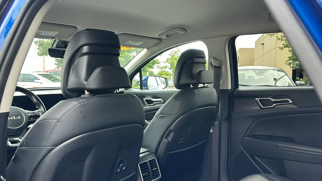 Used 2023 Kia Sportage EX image 32