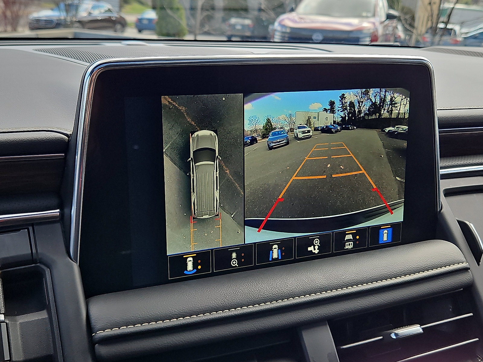 Used 2024 Chevrolet Suburban Premier w/ Premium Package image 19