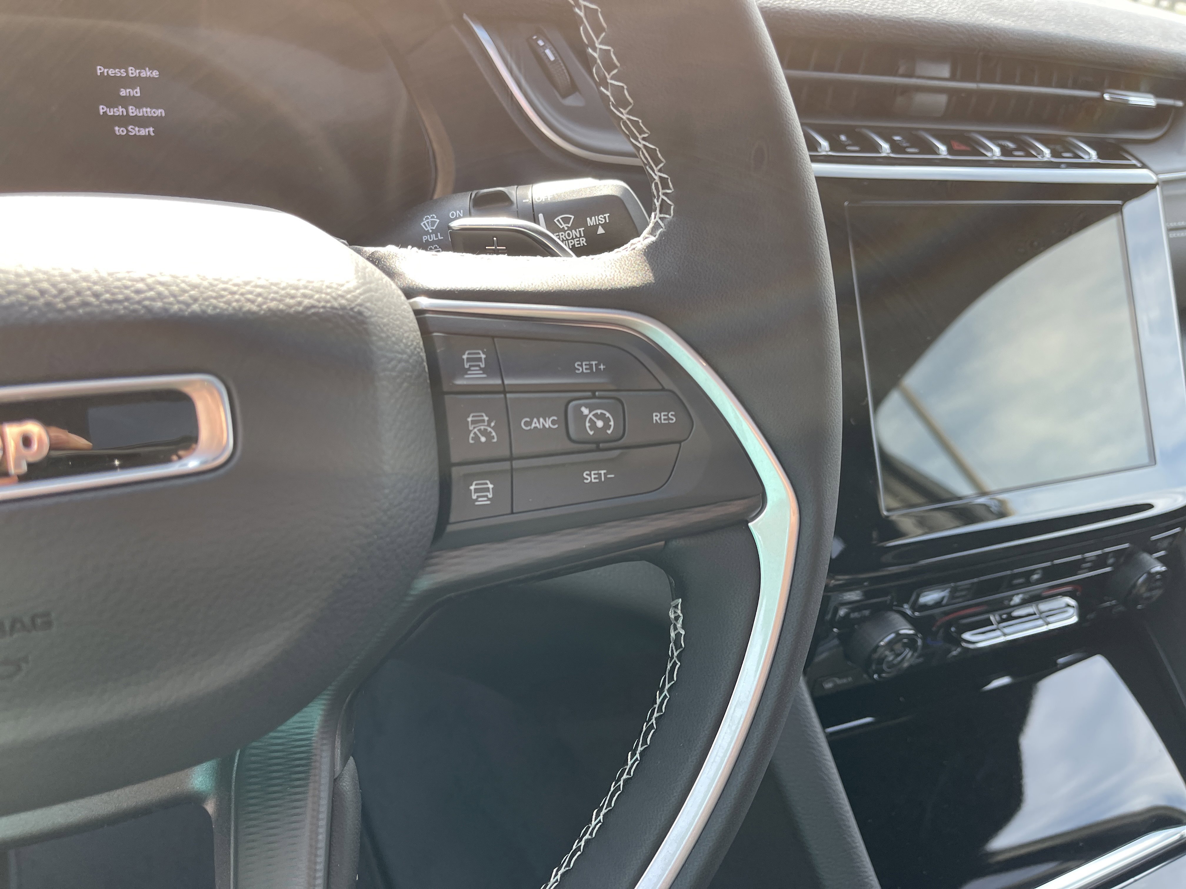 New 2025 Jeep Grand Cherokee Altitude image 20