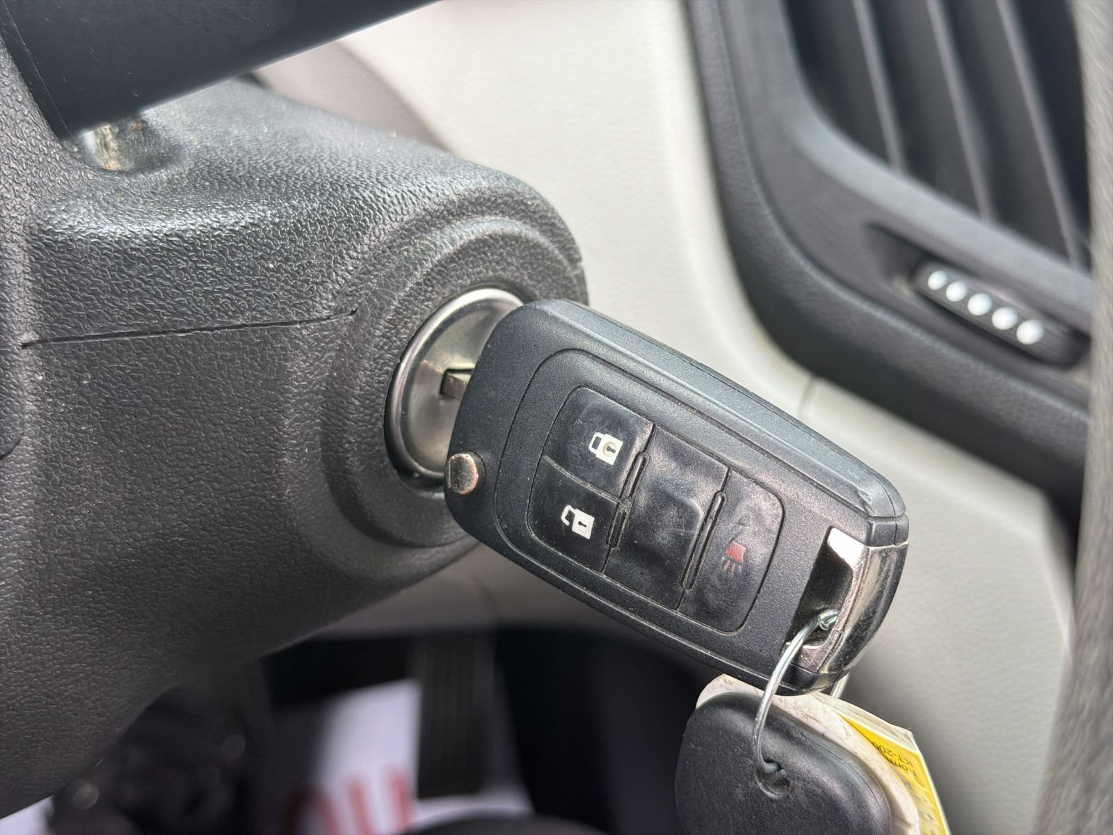 Used 2017 Chevrolet Equinox LT FWD image 36