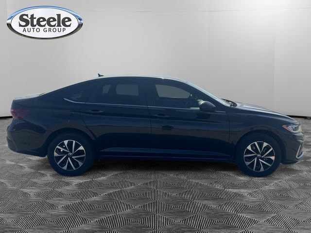 Used 2025 Volkswagen Jetta S image 6