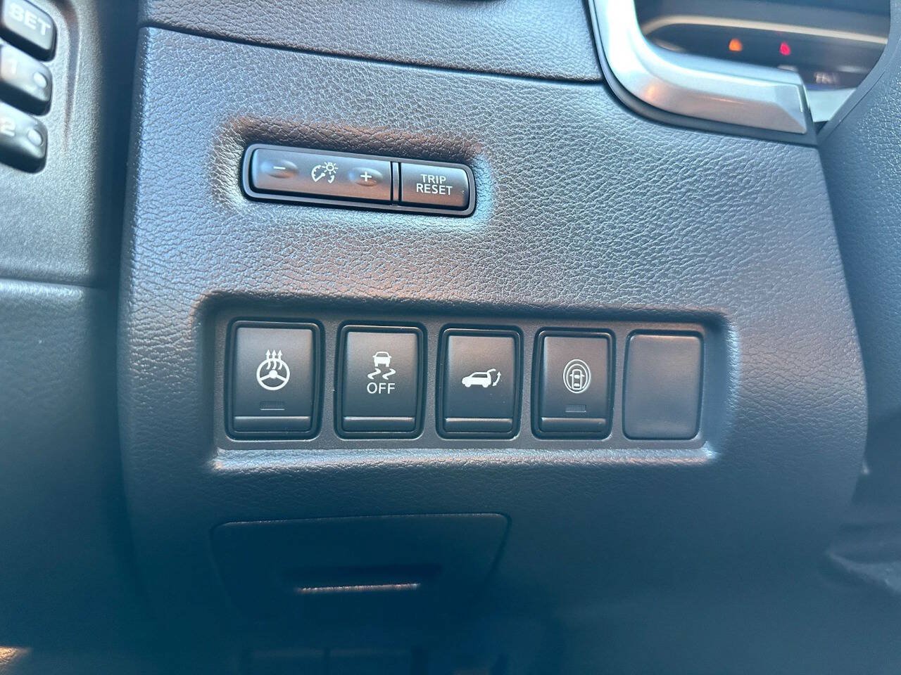 Used 2023 Nissan Murano SL FWD image 16