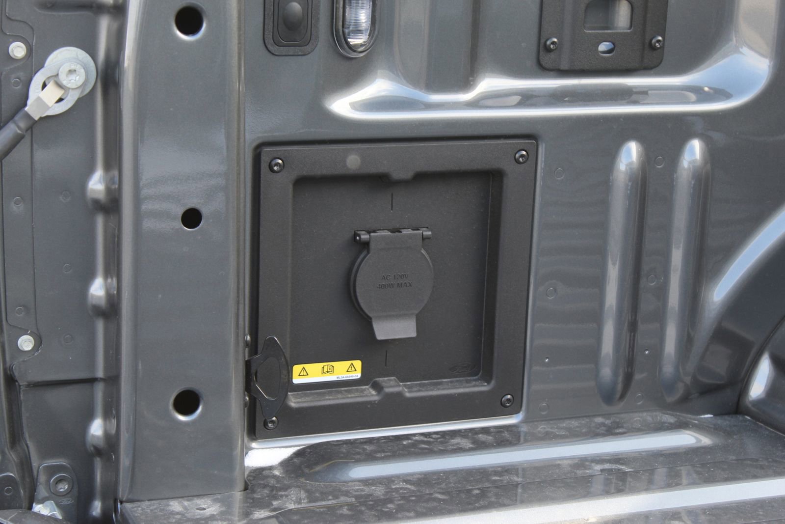 New 2025 Ford F150 Lariat w/ Equipment Group 501A Mid image 21