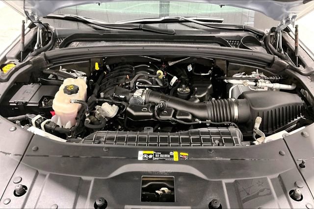 Used 2023 Jeep Grand Cherokee Limited w/ Luxury Tech Group II image 32