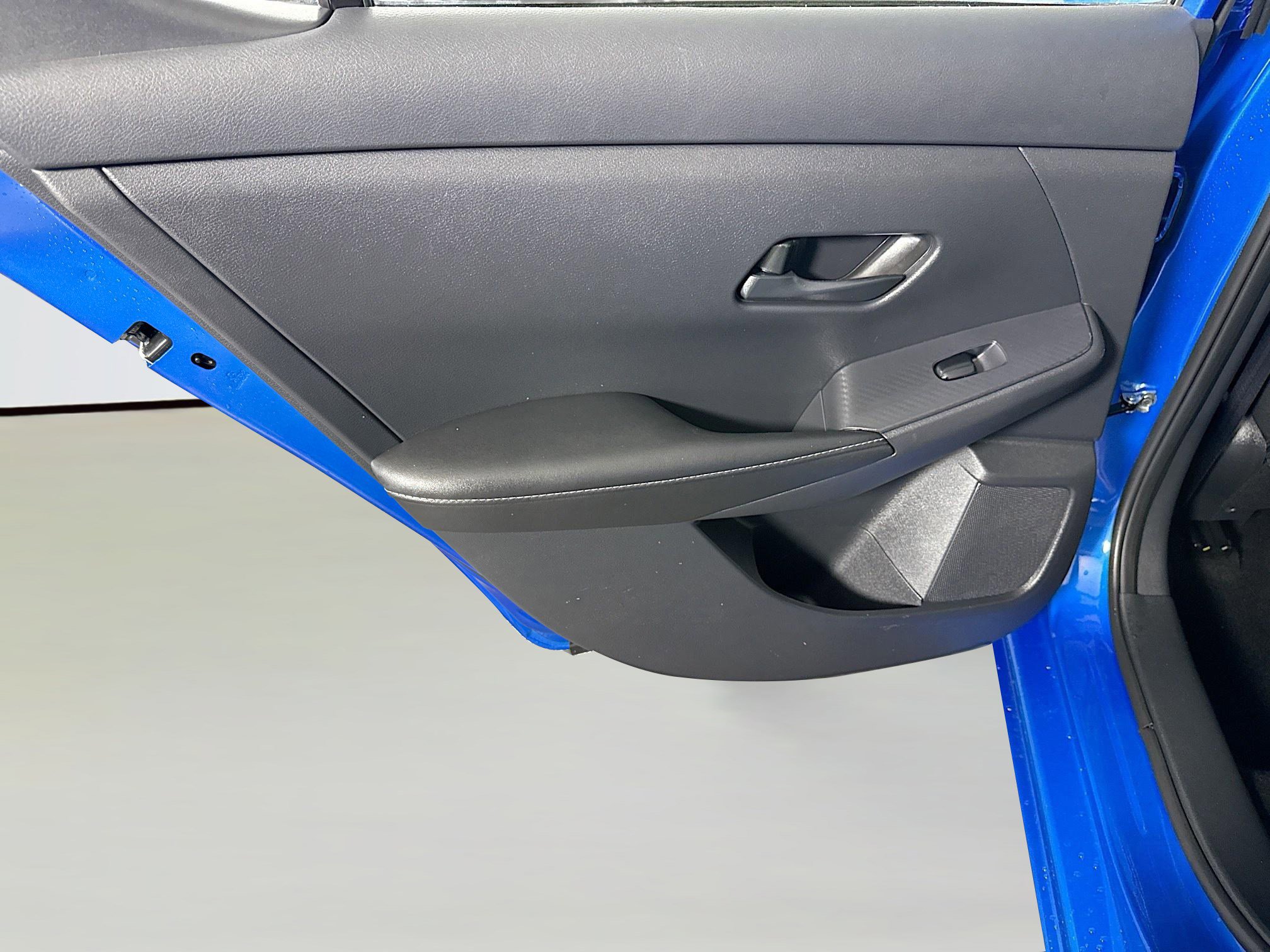 Used 2025 Nissan Sentra SV image 26