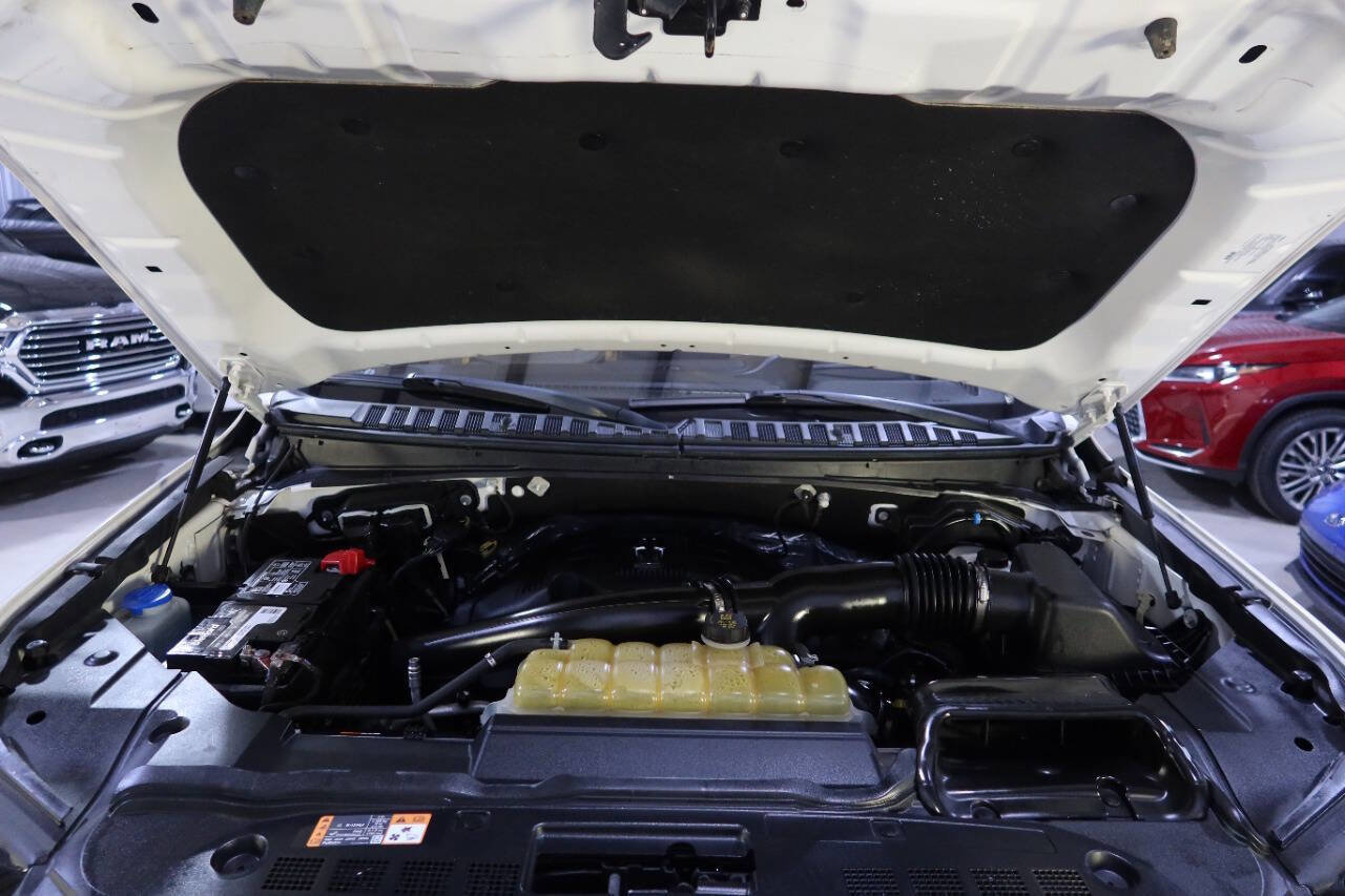 Used 2020 Lincoln Navigator Black Label w/ Cargo Convenience Package image 9