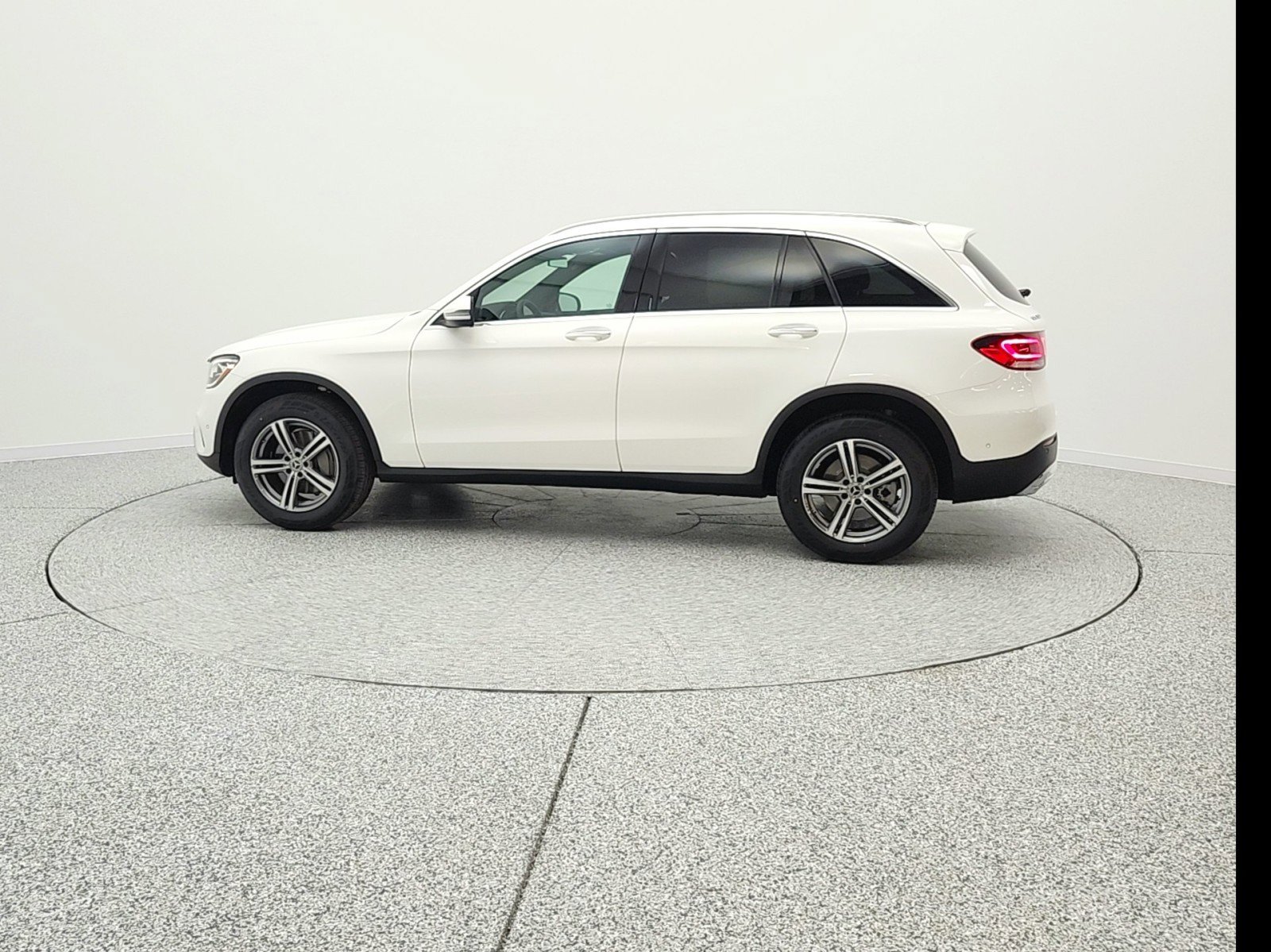 Used 2021 Mercedes-Benz GLC 300 image 8