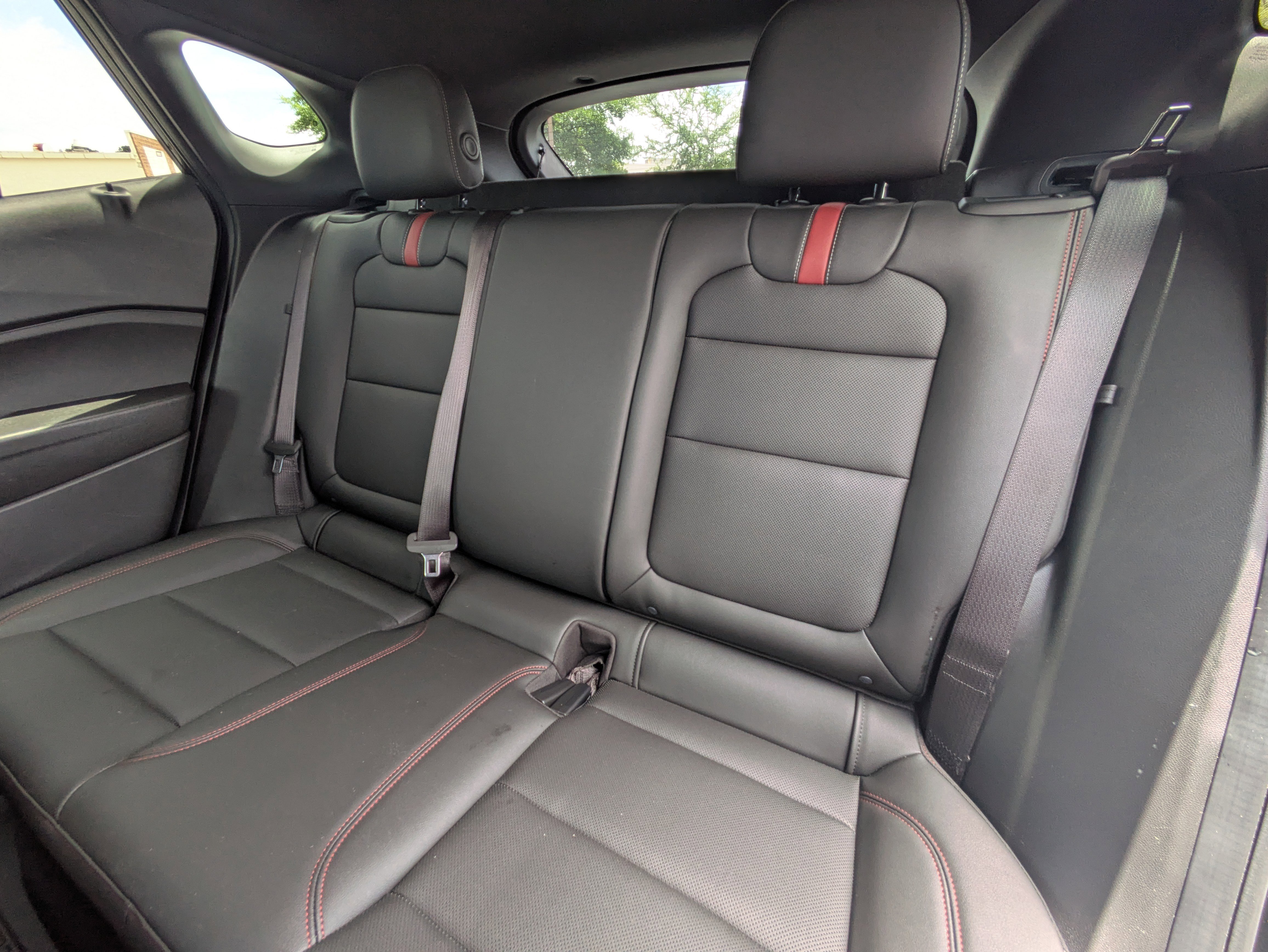 Used 2025 Chevrolet Trax RS w/ Sunroof Package FWD image 8
