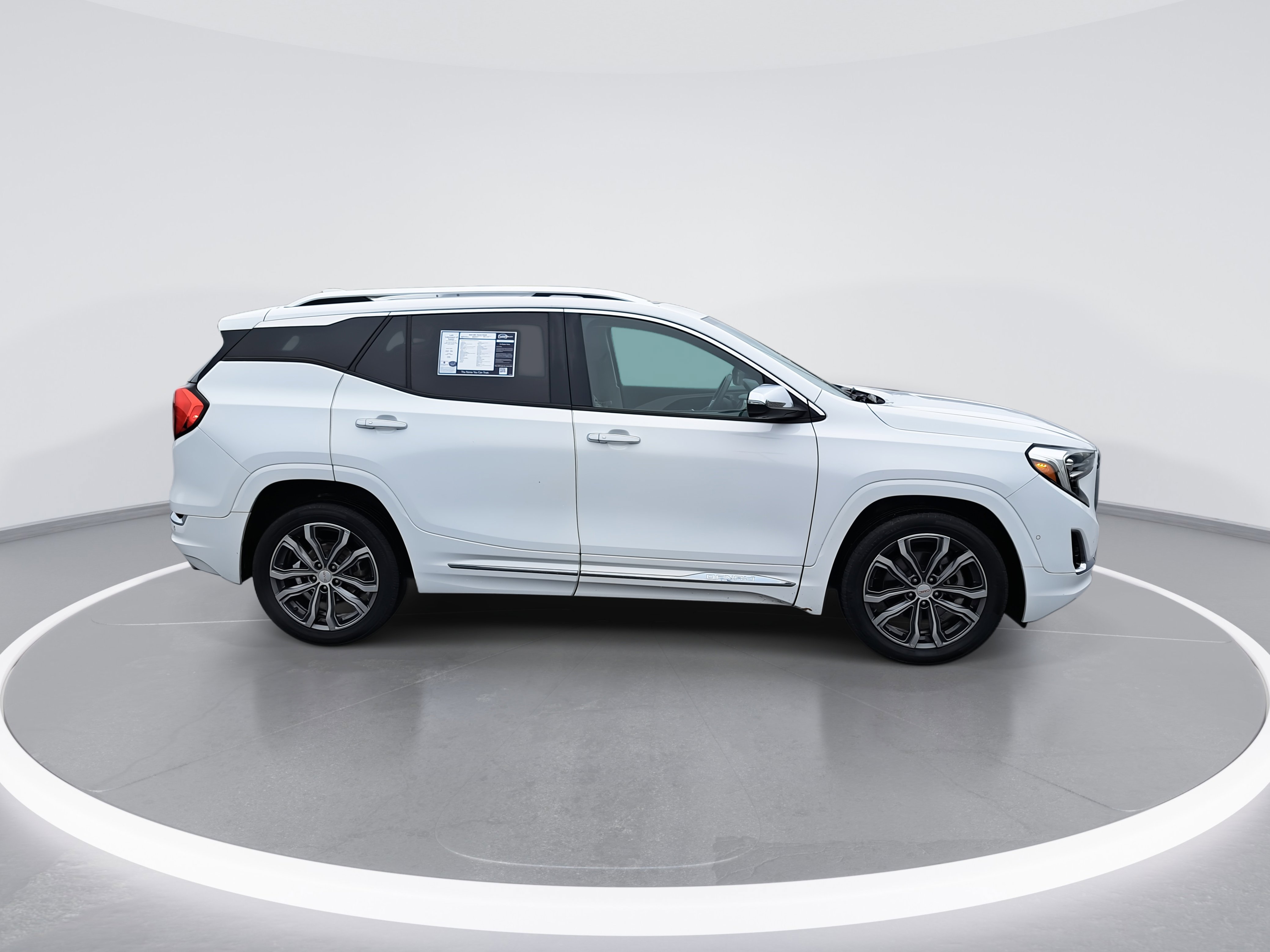Used 2018 GMC Terrain Denali w/ Advanced Safety Package image 2