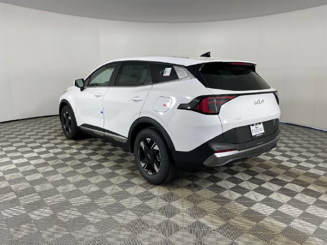 New 2026 Kia Sportage LX FWD image 8