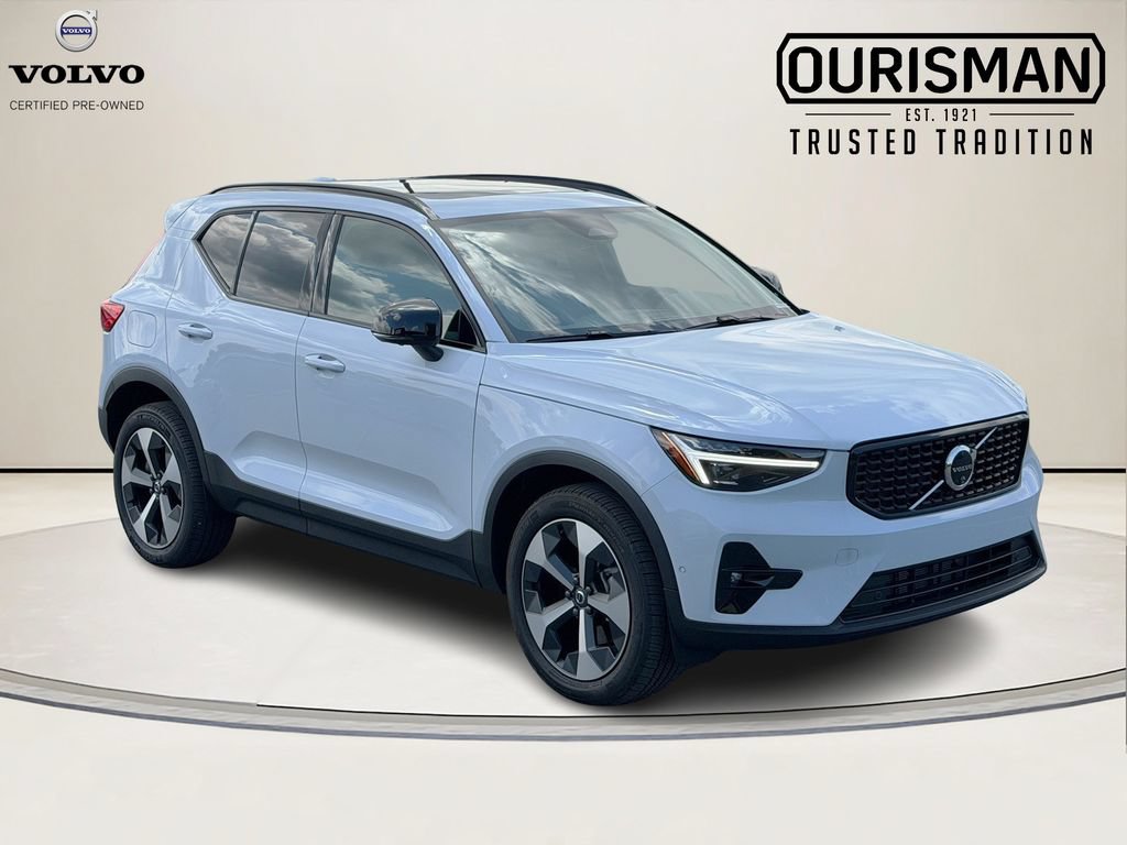 Used 2026 Volvo XC40 B5 Plus w/ Protection Package Premier