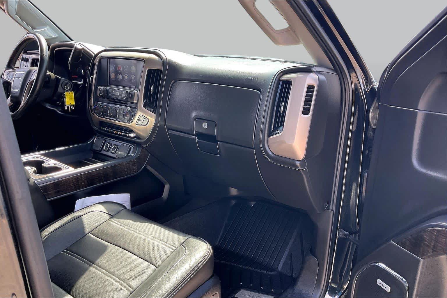 Used 2016 GMC Sierra 3500 Denali w/ Duramax Plus Package AWD/4WD image 19