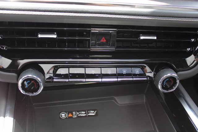 New 2025 Chevrolet Suburban Premier image 12