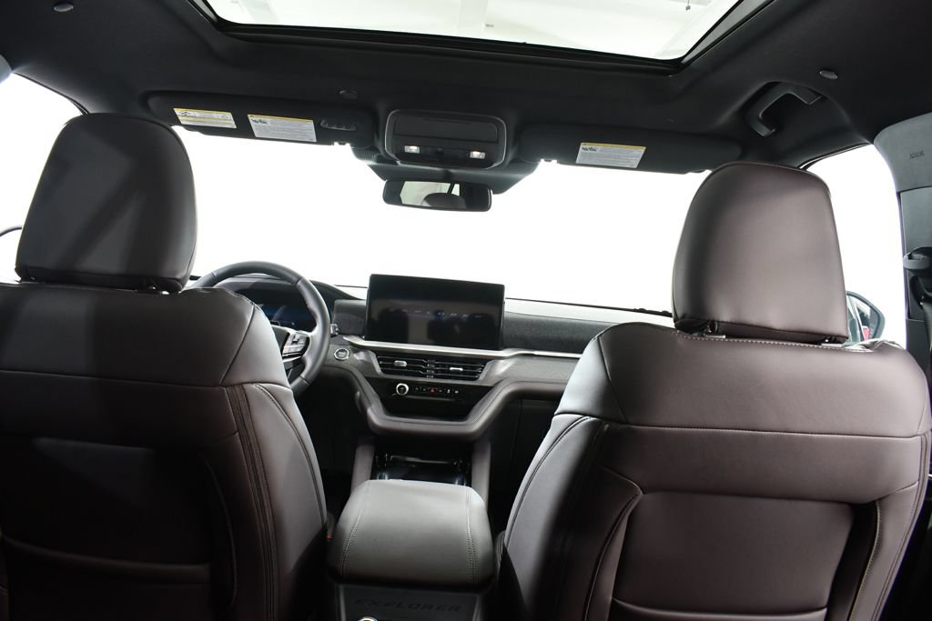New 2026 Ford Explorer Platinum w/ LUX Leather Package AWD/4WD image 17