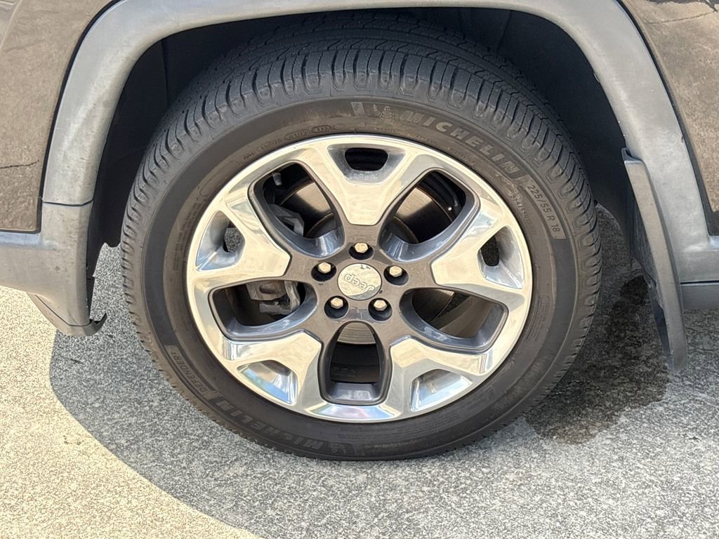 Used 2018 Jeep Compass Limited w/ Safe & Security Group FWD image 13