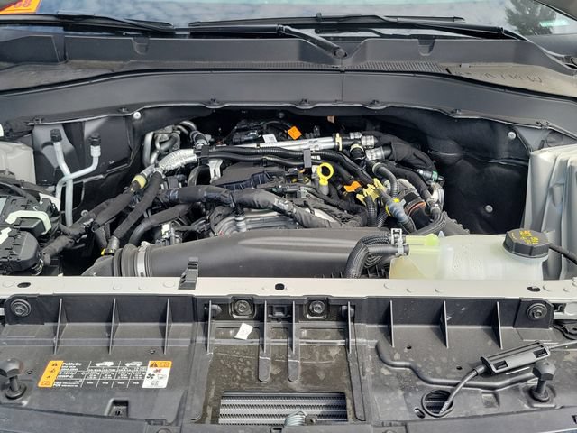 Used 2025 Ford Explorer Active w/ Active Comfort Package RWD image 24