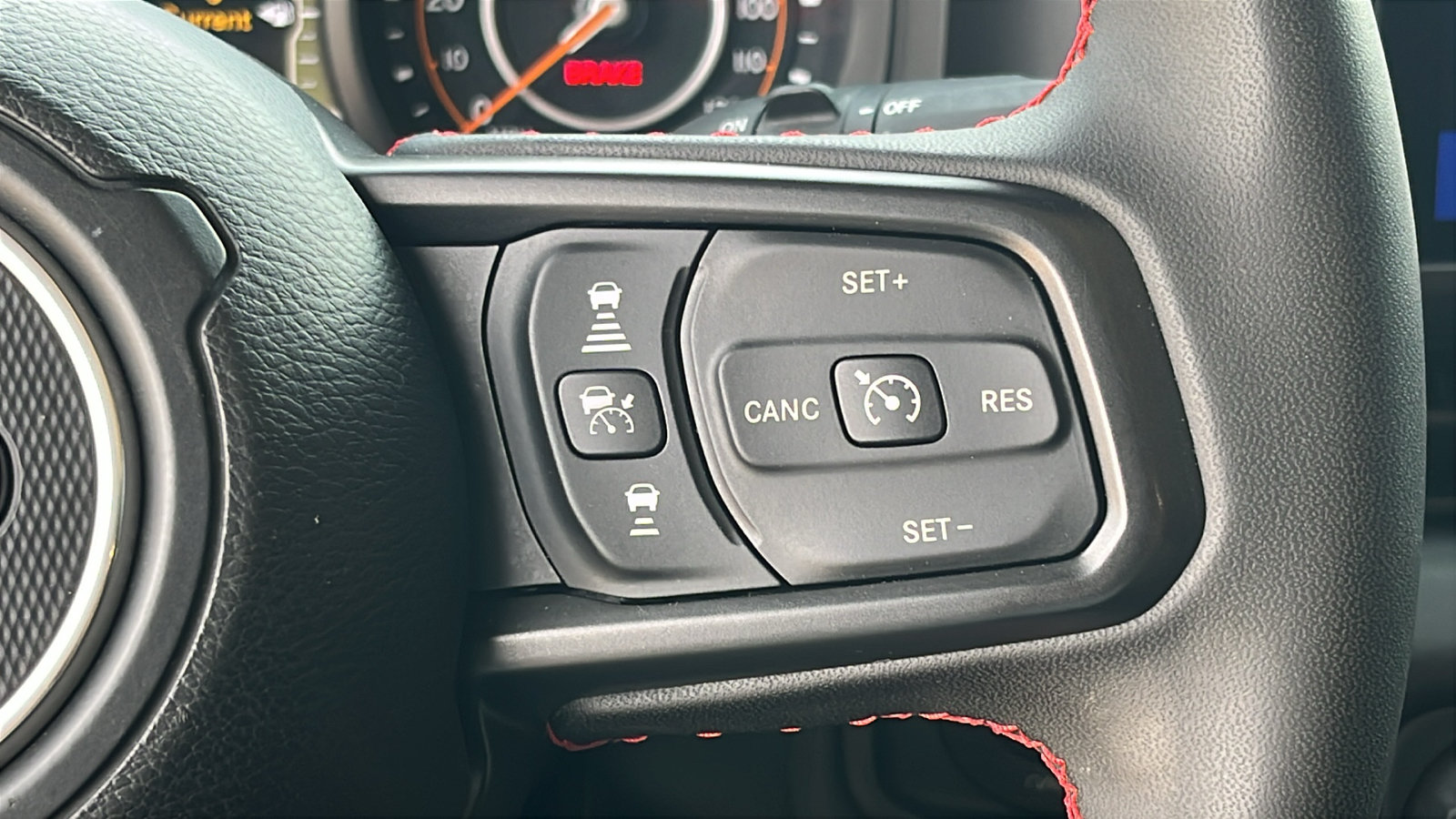 Used 2024 Jeep Wrangler Unlimited Rubicon w/ Technology Group AWD/4WD image 18