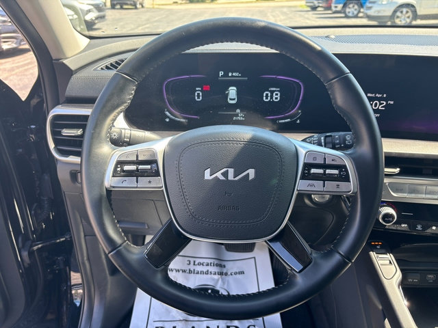 Used 2025 Kia Telluride S FWD image 17