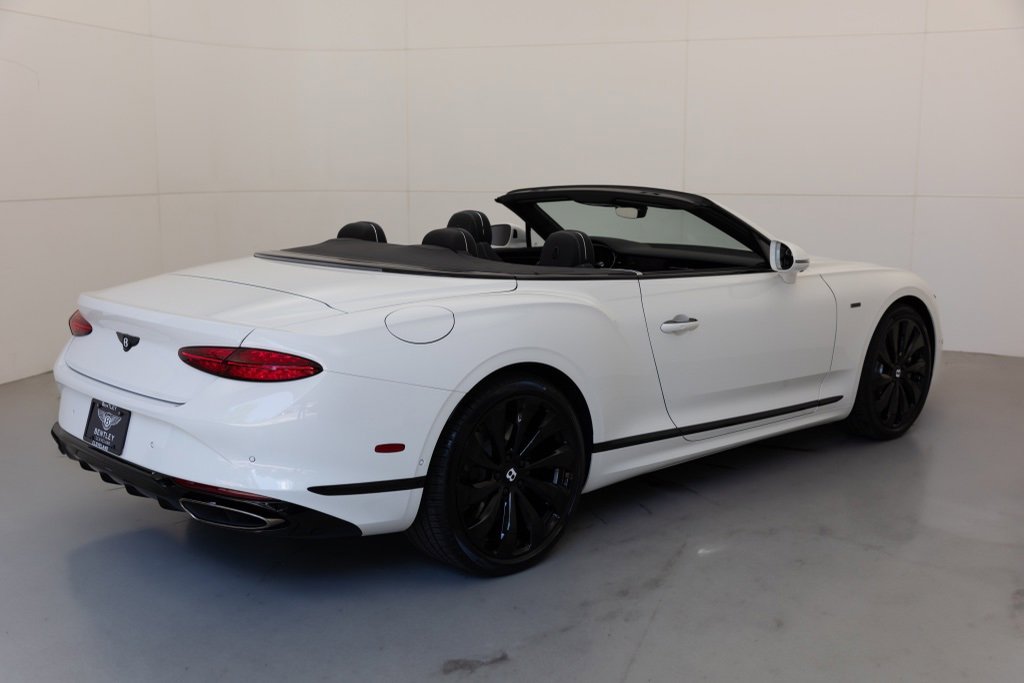 Used 2025 Bentley Continental GTC image 2