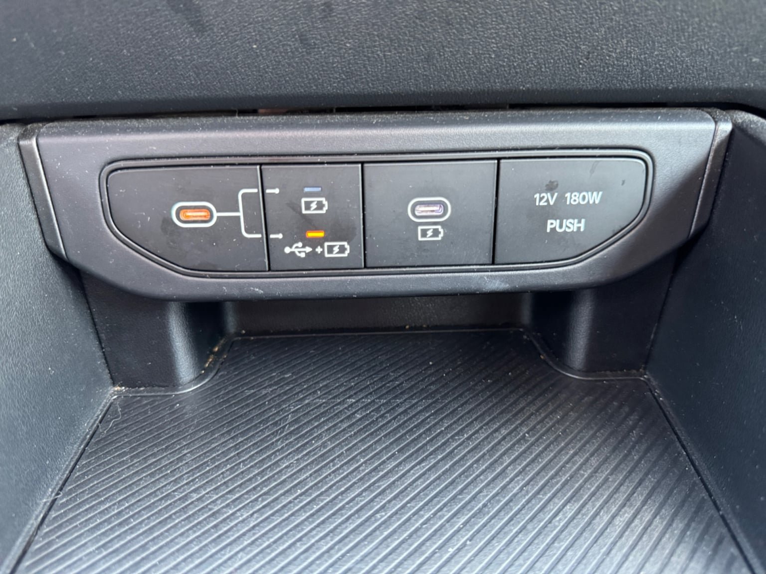 Used 2025 Kia K4 FWD image 25
