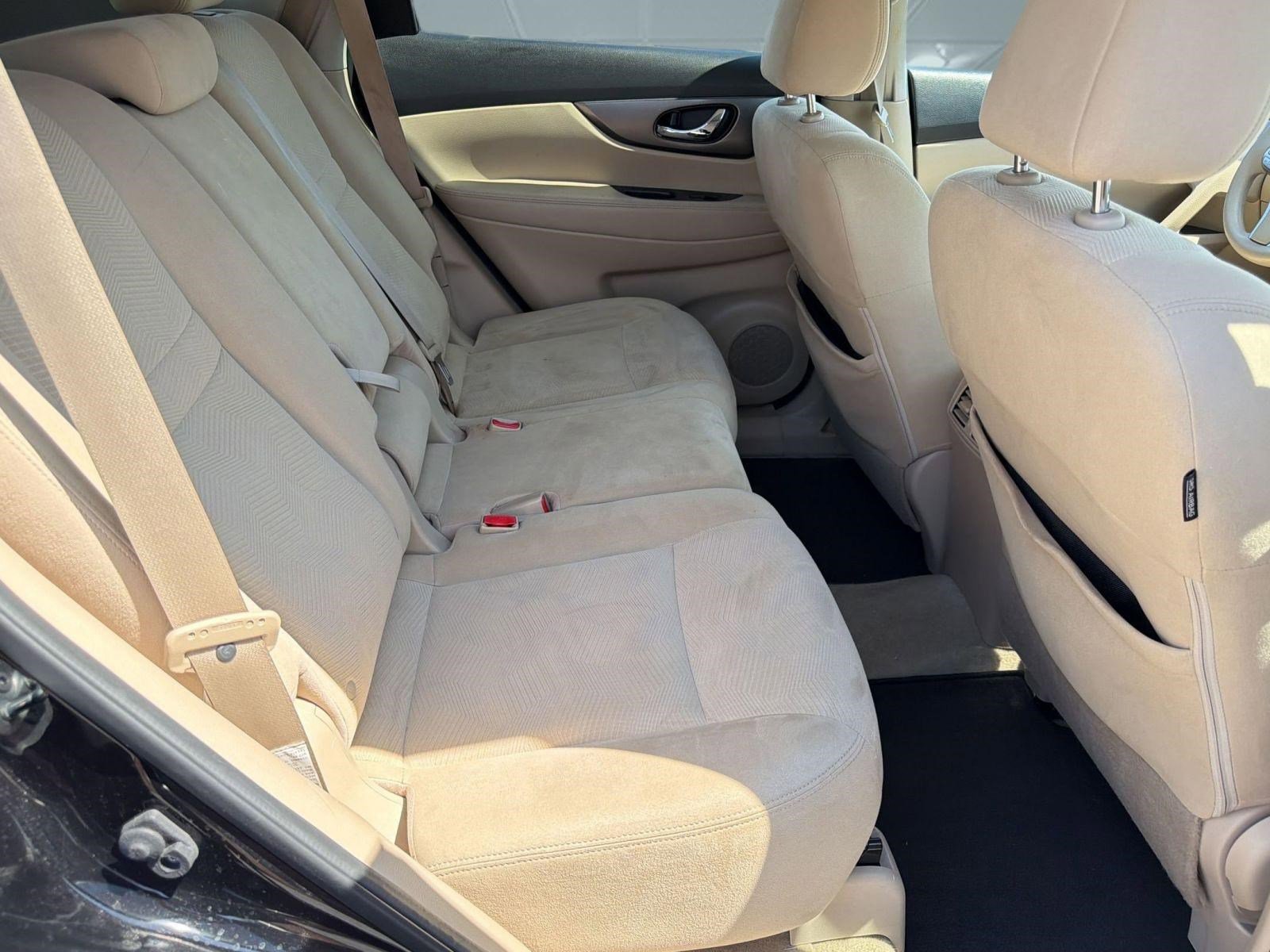 Used 2015 Nissan Rogue SV w/ SV Premium Package image 28