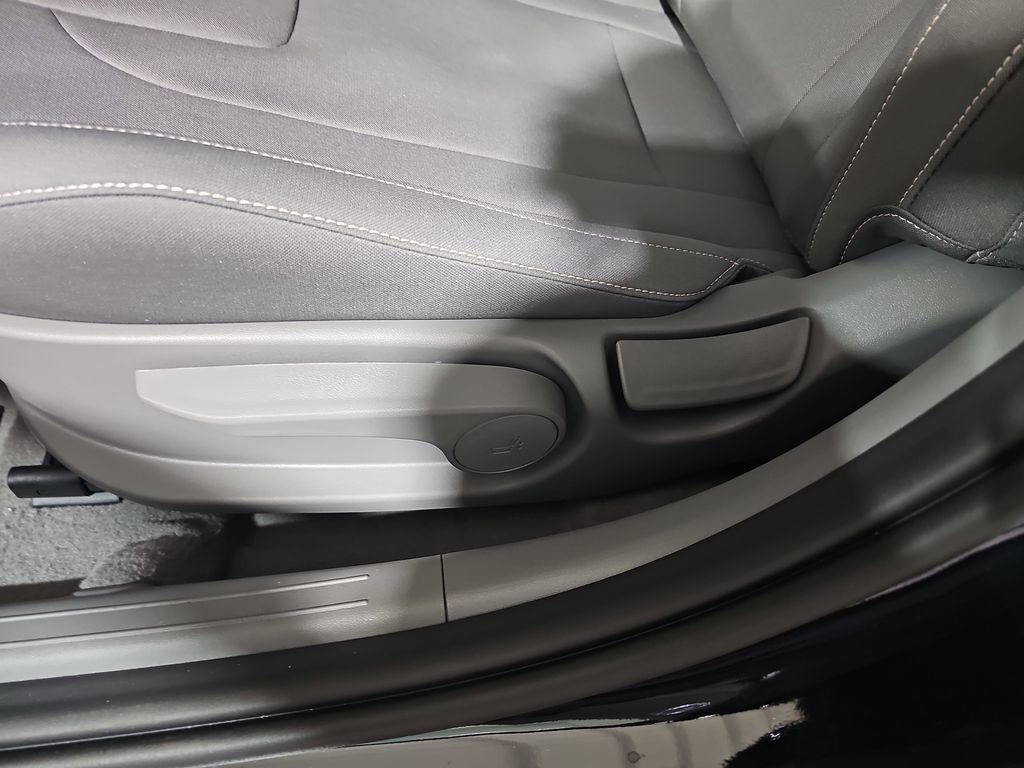 New 2026 Hyundai Elantra Sport image 30