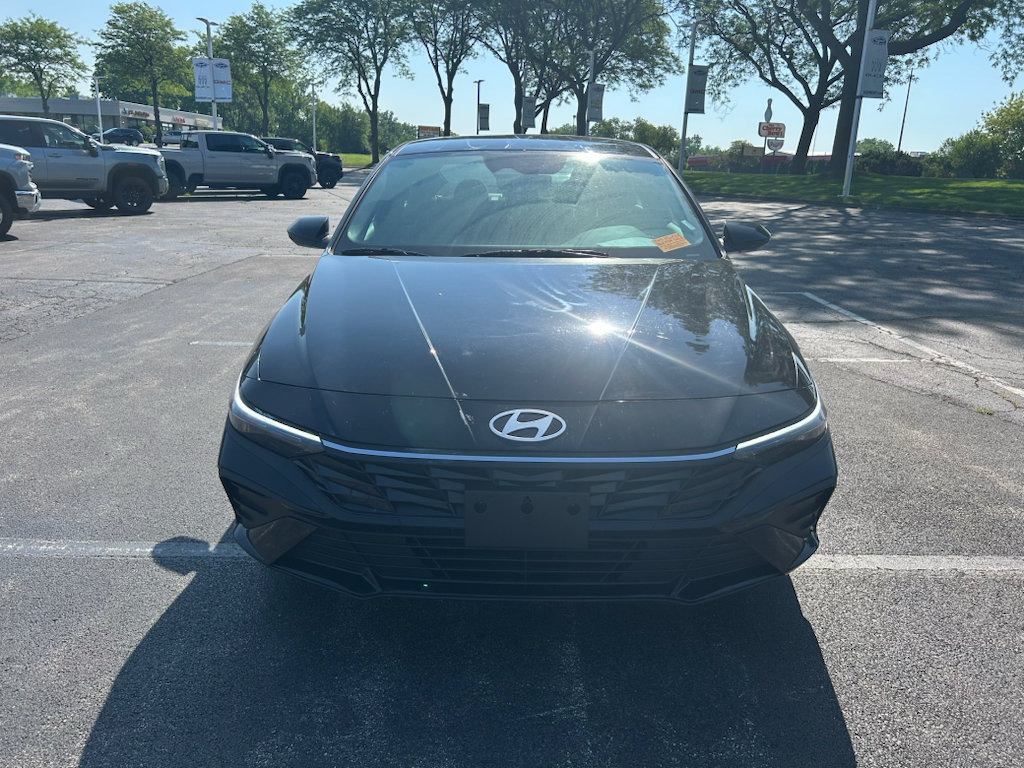 Used 2026 Hyundai Elantra Sport FWD image 2